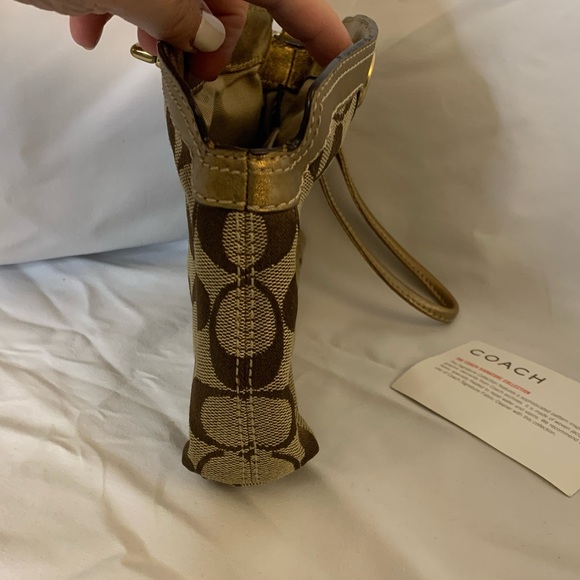 Coach signature wristlet/clutch - Picture 7 of 12